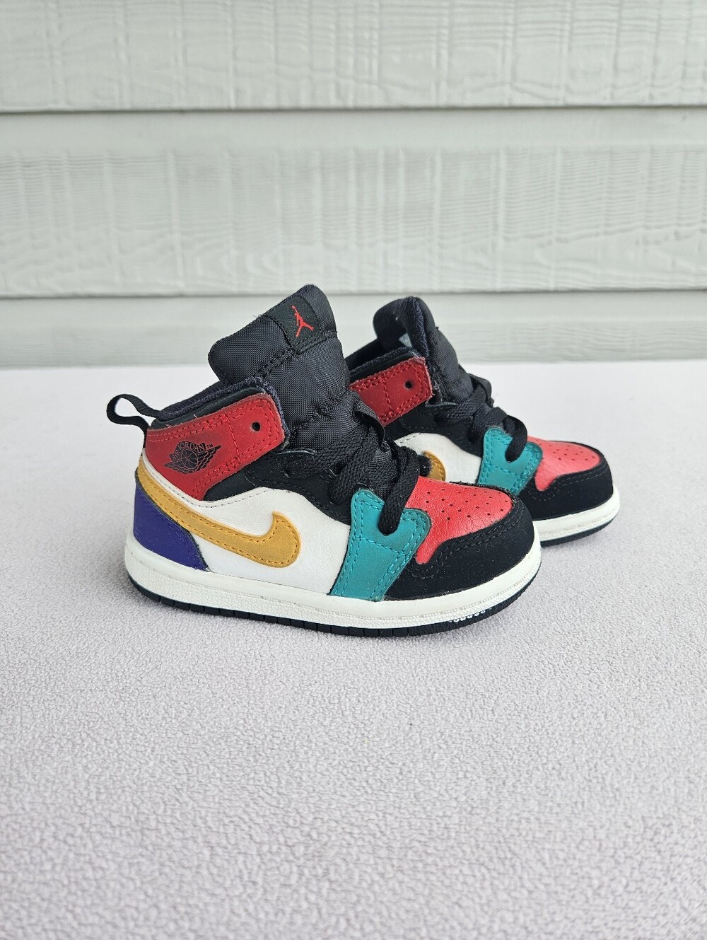 Nike Air Jordan 1 Mid TD Toddler SZ 6 Sneakers Multi-Color 90's Retro 640735-125